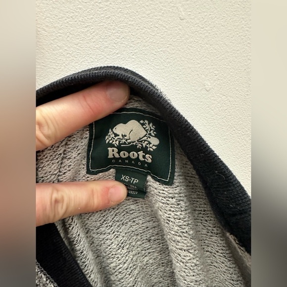 Roots Crewneck Salt and Pepper - Picture 3 of 4